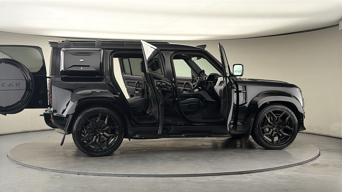 Used Land Rover Defender 2024 for sale - 77906154: Photo 63