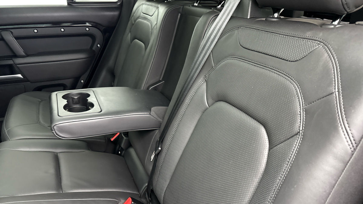 Used Land Rover Defender 2024 for sale - 77906154: Photo 9