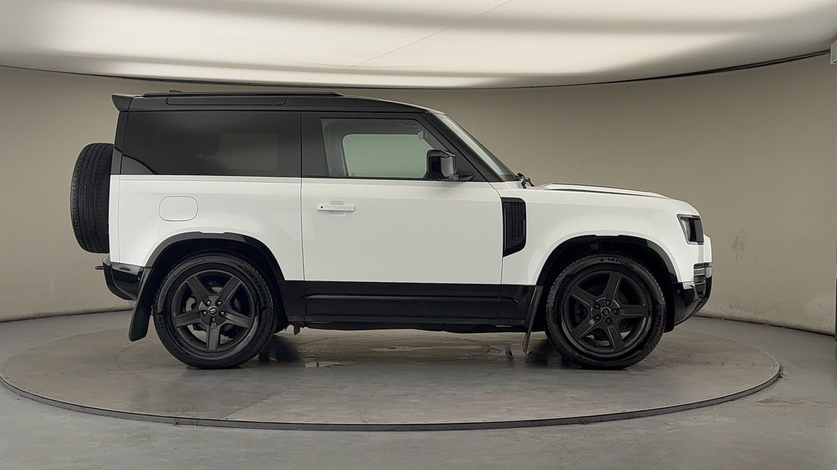 Used Land Rover Defender 90 2022 for sale - 77508224: Photo 16