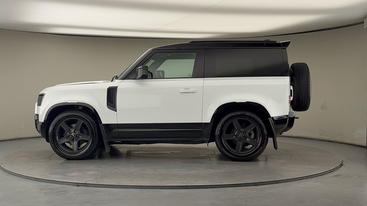 Used Land Rover Defender 90 2022 for sale - 77508224: Photo 28