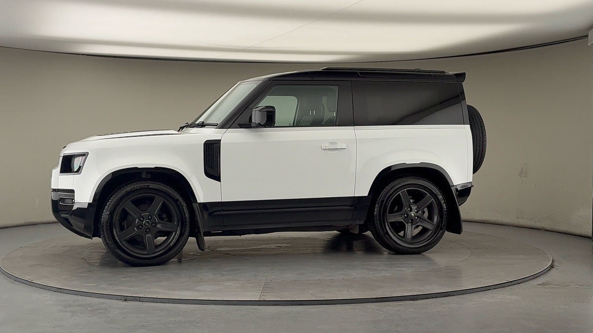 Used Land Rover Defender 90 2022 for sale - 77508224: Photo 29