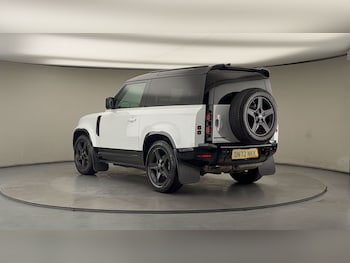 Used Land Rover Defender 90 2022 for sale - 77508224: Photo