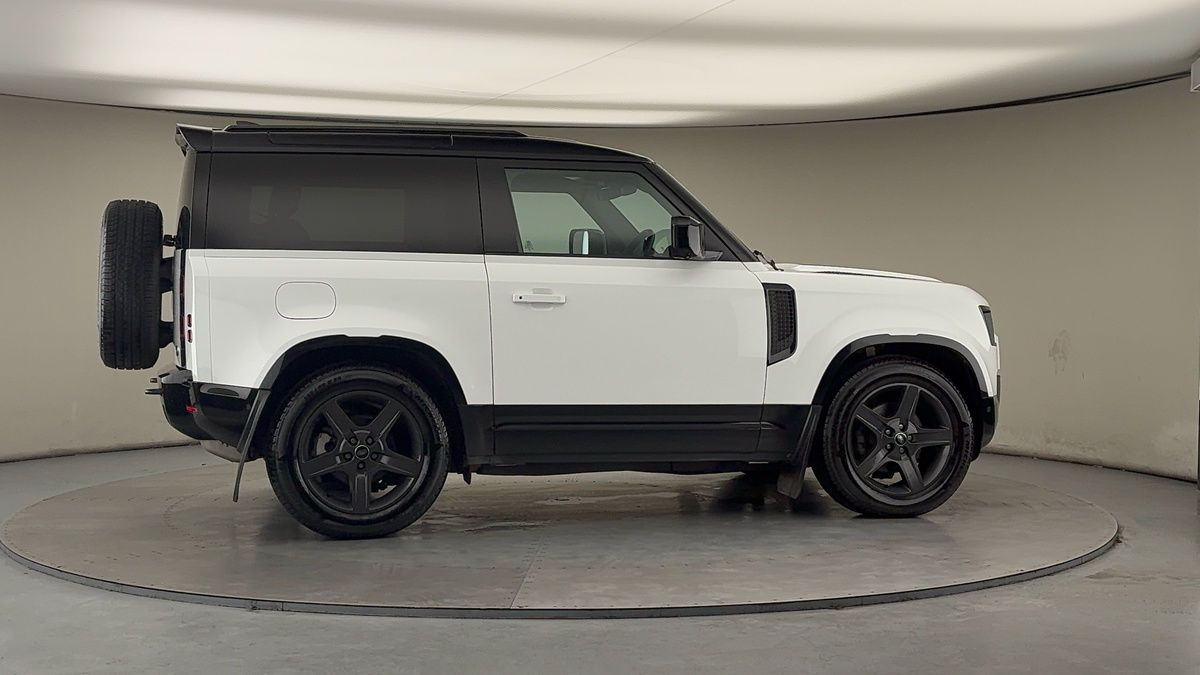 Used Land Rover Defender 90 2022 for sale - 77508224: Photo 38