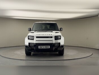 Used Land Rover Defender 90 2022 for sale - 77508224: Photo