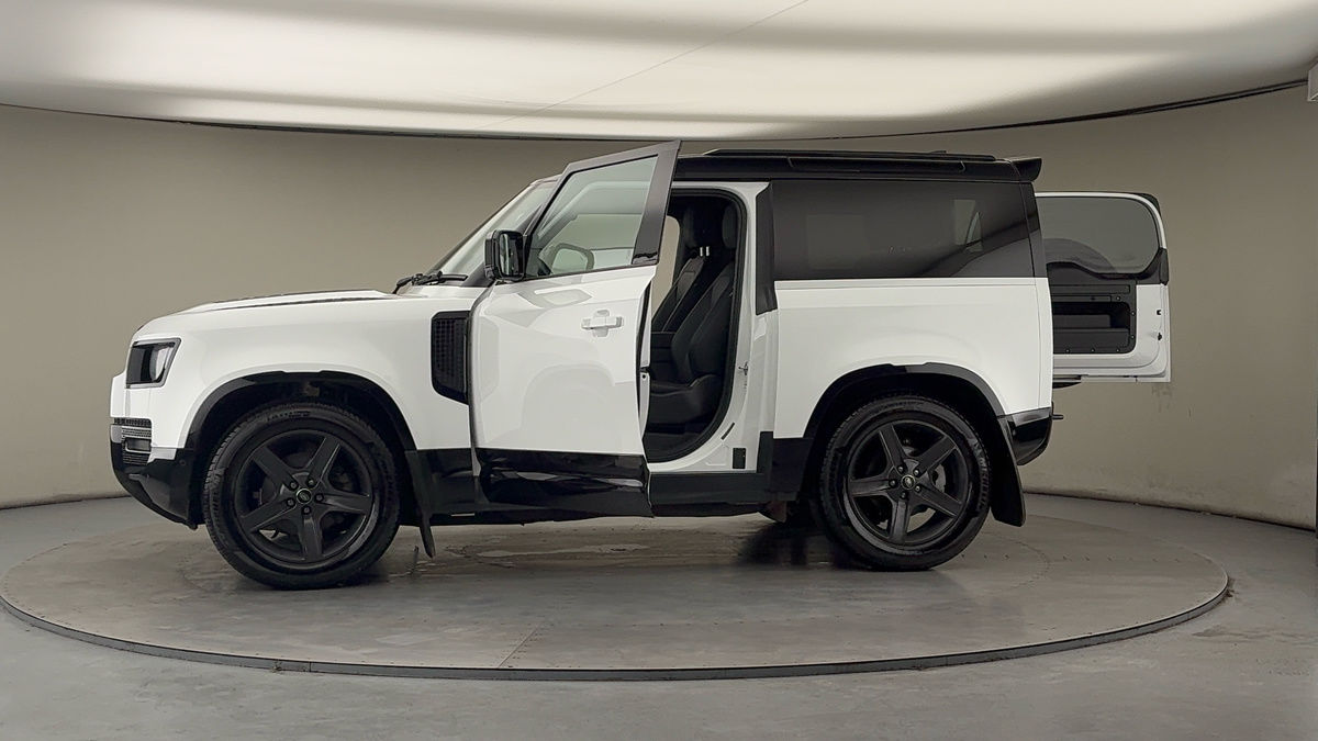 Used Land Rover Defender 90 2022 for sale - 77508224: Photo 48