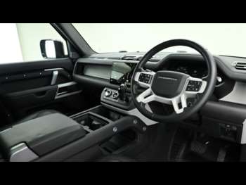 Used Land Rover Defender 90 2024 for sale - 74107059: Photo