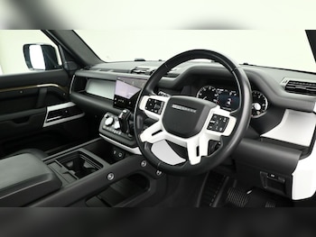 Used Land Rover Defender 110 2023 for sale - 75348263: Photo