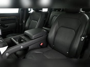Used Land Rover Defender 110 2023 for sale - 75348263: Photo