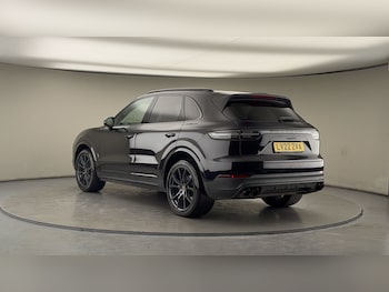 Used Porsche Cayenne 2022 for sale - 77494494: Photo