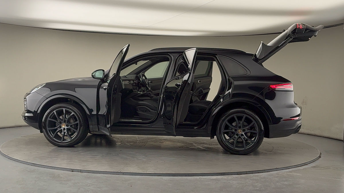 Used Porsche Cayenne 2022 for sale - 77494494: Photo 48