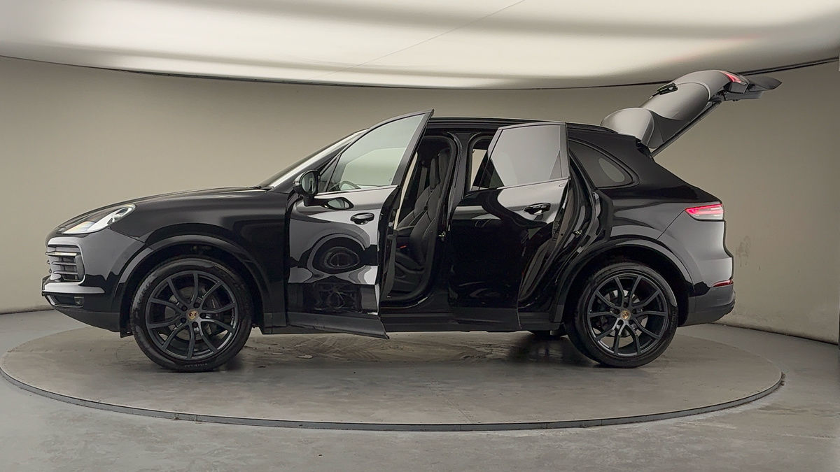 Used Porsche Cayenne 2022 for sale - 77494494: Photo 49