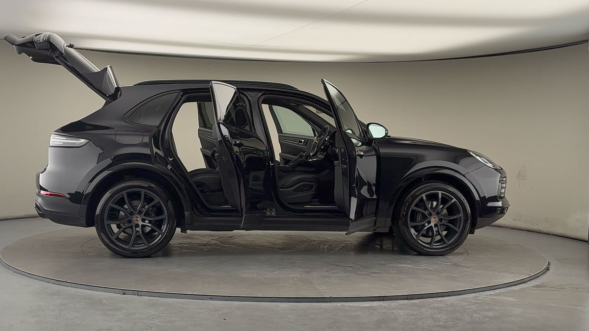 Used Porsche Cayenne 2022 for sale - 77494494: Photo 58