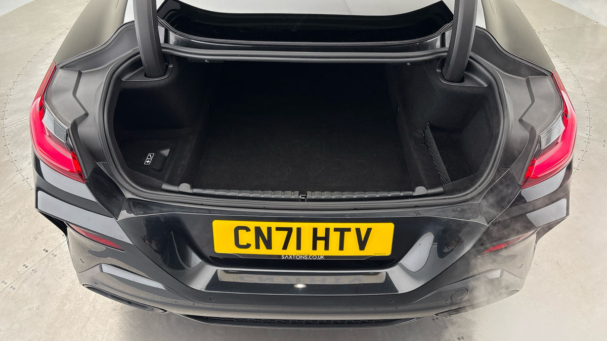 Used BMW 8 Series 2021 for sale - 76630351: Photo 11