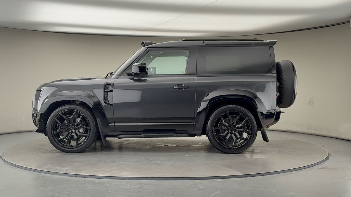 Used Land Rover Defender 2024 for sale - 77395052: Photo 15