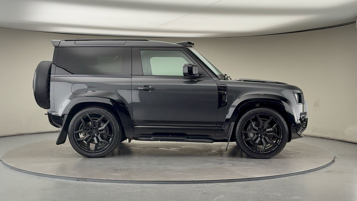 Used Land Rover Defender 2024 for sale - 77395052: Photo 16