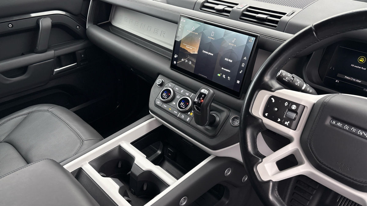 Used Land Rover Defender 2024 for sale - 77395052: Photo 18