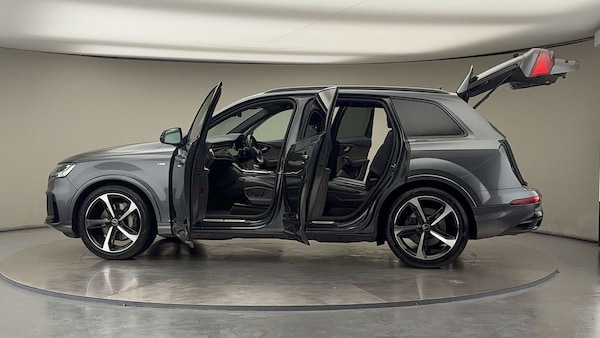 Used Audi Q7 2021 for sale - 76292333: Photo 47