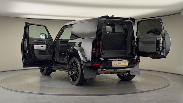 Used Land Rover Defender 90 2024 for sale - 76211094: Photo 23