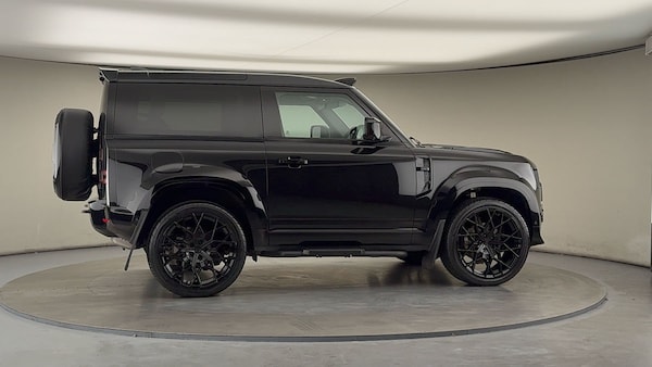 Used Land Rover Defender 90 2024 for sale - 76211094: Photo 42