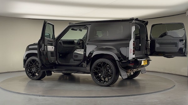 Used Land Rover Defender 90 2024 for sale - 76211094: Photo 50