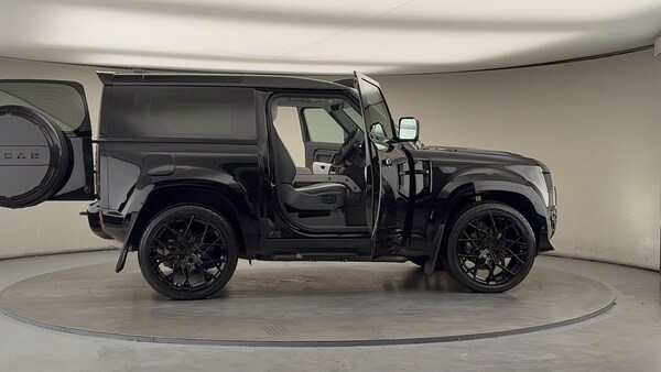 Used Land Rover Defender 90 2024 for sale - 76211094: Photo 61