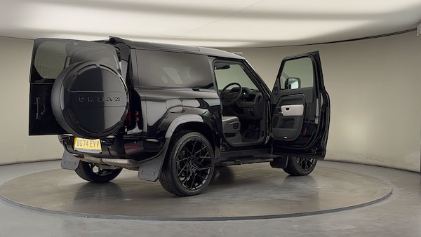 Used Land Rover Defender 90 2024 for sale - 76211094: Photo 63