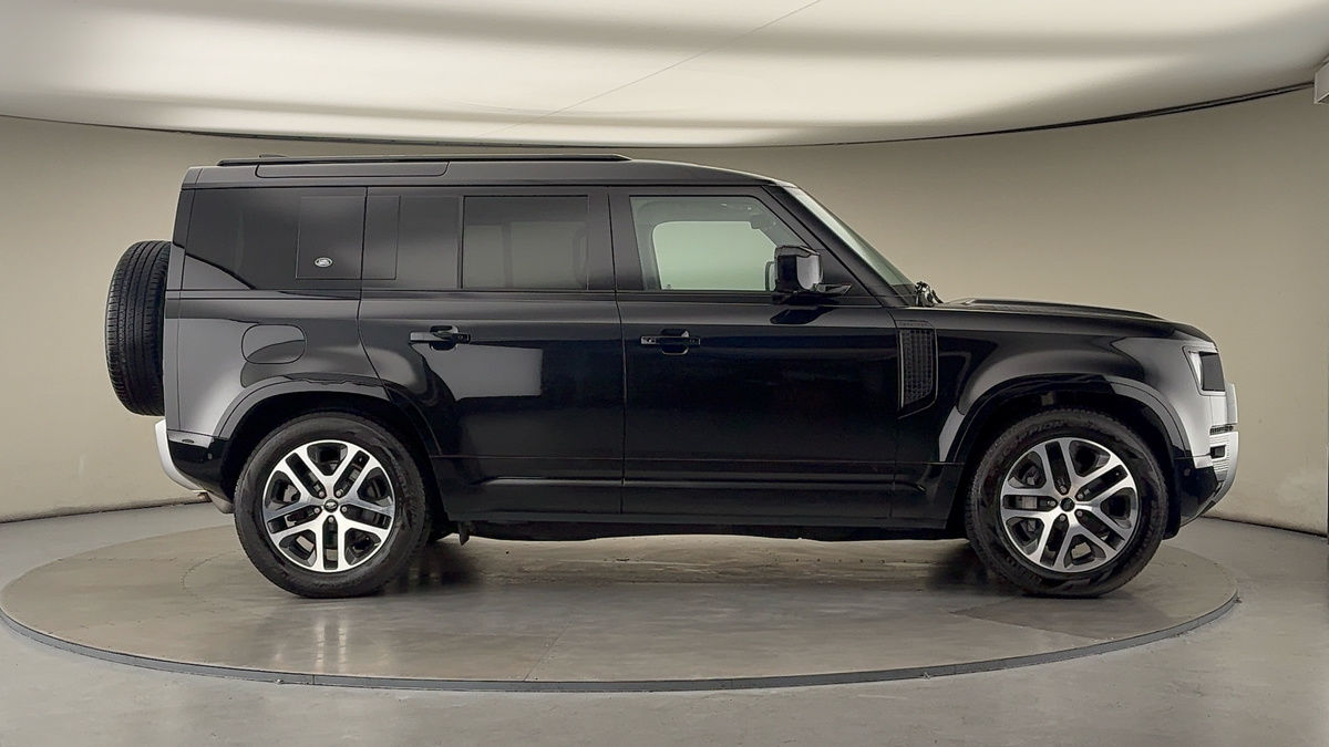 Used Land Rover Defender 110 2024 for sale - 76292332: Photo 16