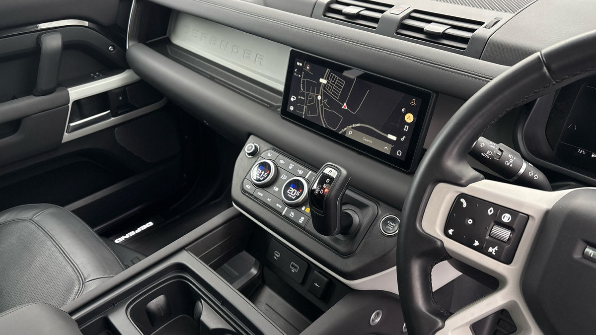 Used Land Rover Defender 110 2024 for sale - 76292332: Photo 18