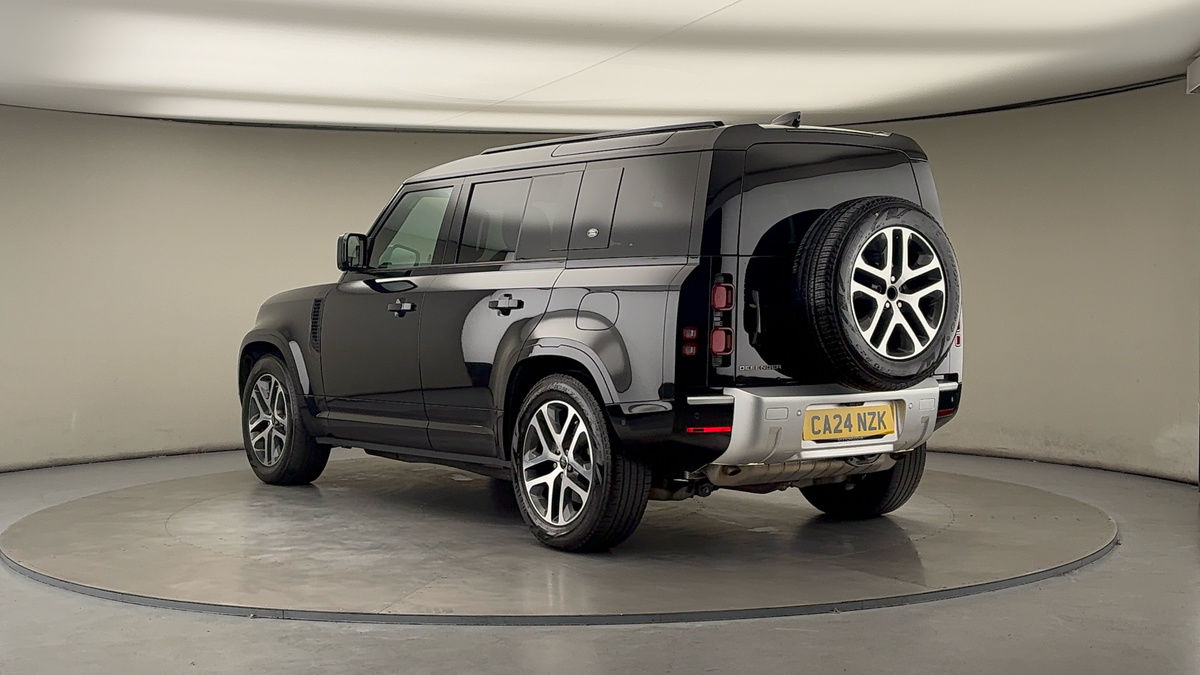 Used Land Rover Defender 110 2024 for sale - 76292332: Photo 2