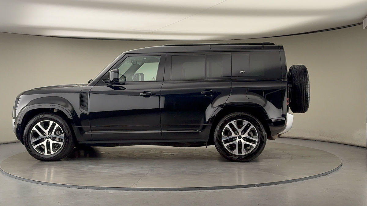 Used Land Rover Defender 110 2024 for sale - 76292332: Photo 27