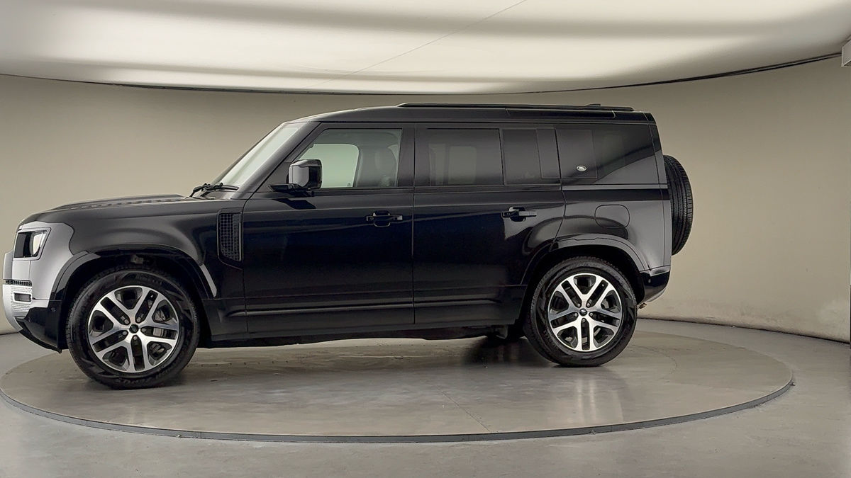 Used Land Rover Defender 110 2024 for sale - 76292332: Photo 28