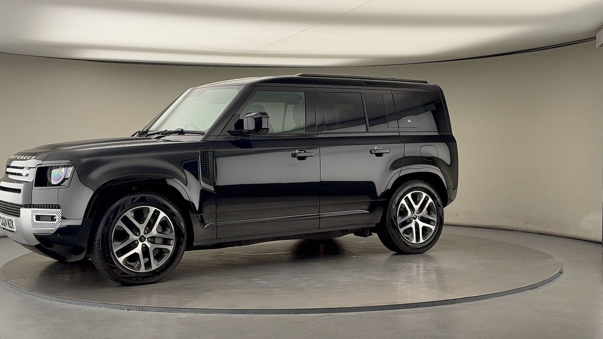 Used Land Rover Defender 110 2024 for sale - 76292332: Photo 29