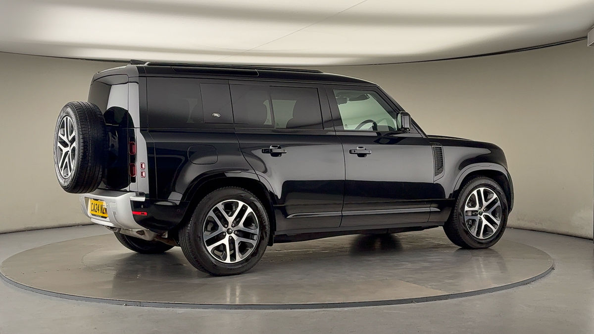 Used Land Rover Defender 110 2024 for sale - 76292332: Photo 38