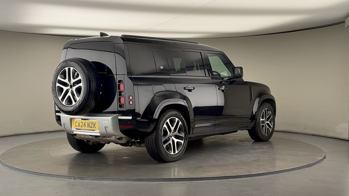 Used Land Rover Defender 110 2024 for sale - 76292332: Photo 39