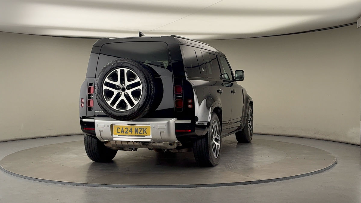 Used Land Rover Defender 110 2024 for sale - 76292332: Photo 40