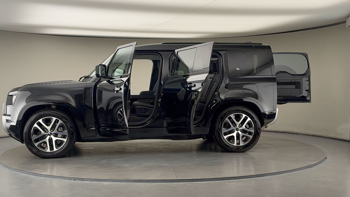 Used Land Rover Defender 110 2024 for sale - 76292332: Photo 47