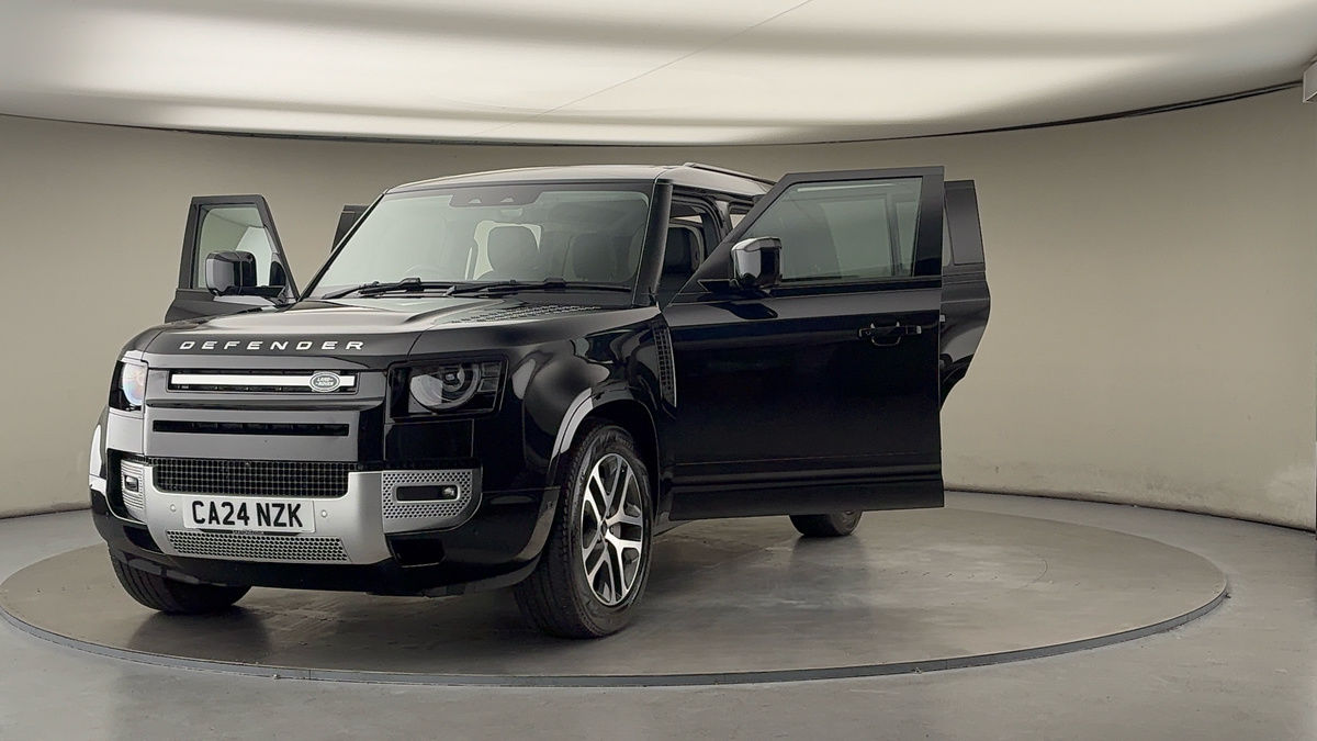 Used Land Rover Defender 110 2024 for sale - 76292332: Photo 50