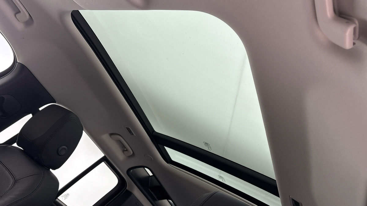 Used Land Rover Defender 110 2024 for sale - 76292332: Photo 6