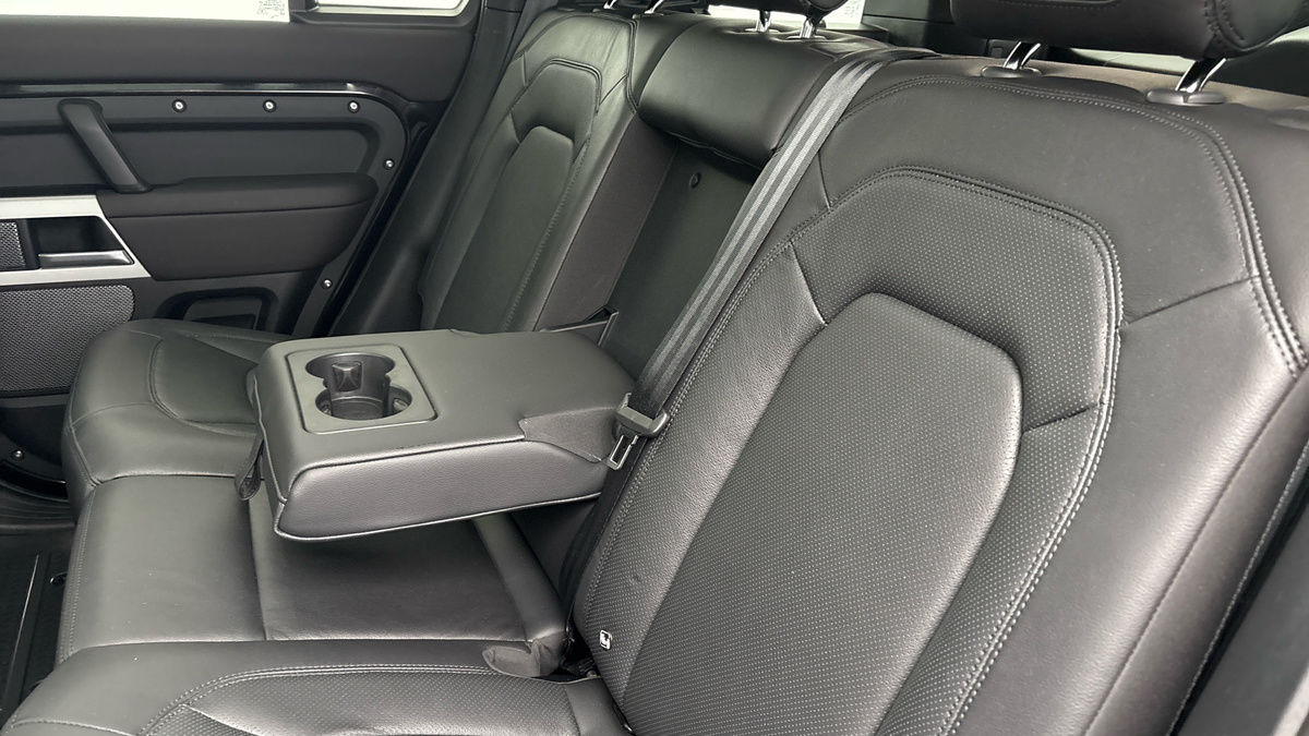 Used Land Rover Defender 110 2024 for sale - 76292332: Photo 9