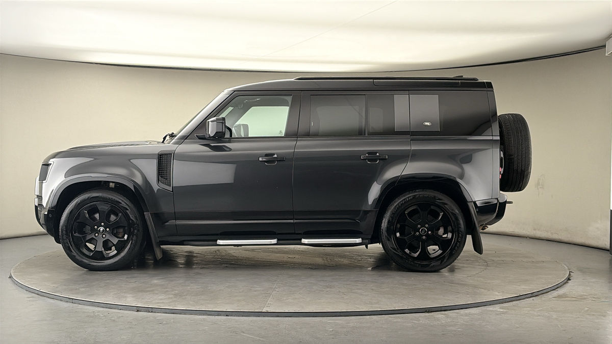 Used Land Rover Defender 2022 for sale - 77921055: Photo 15