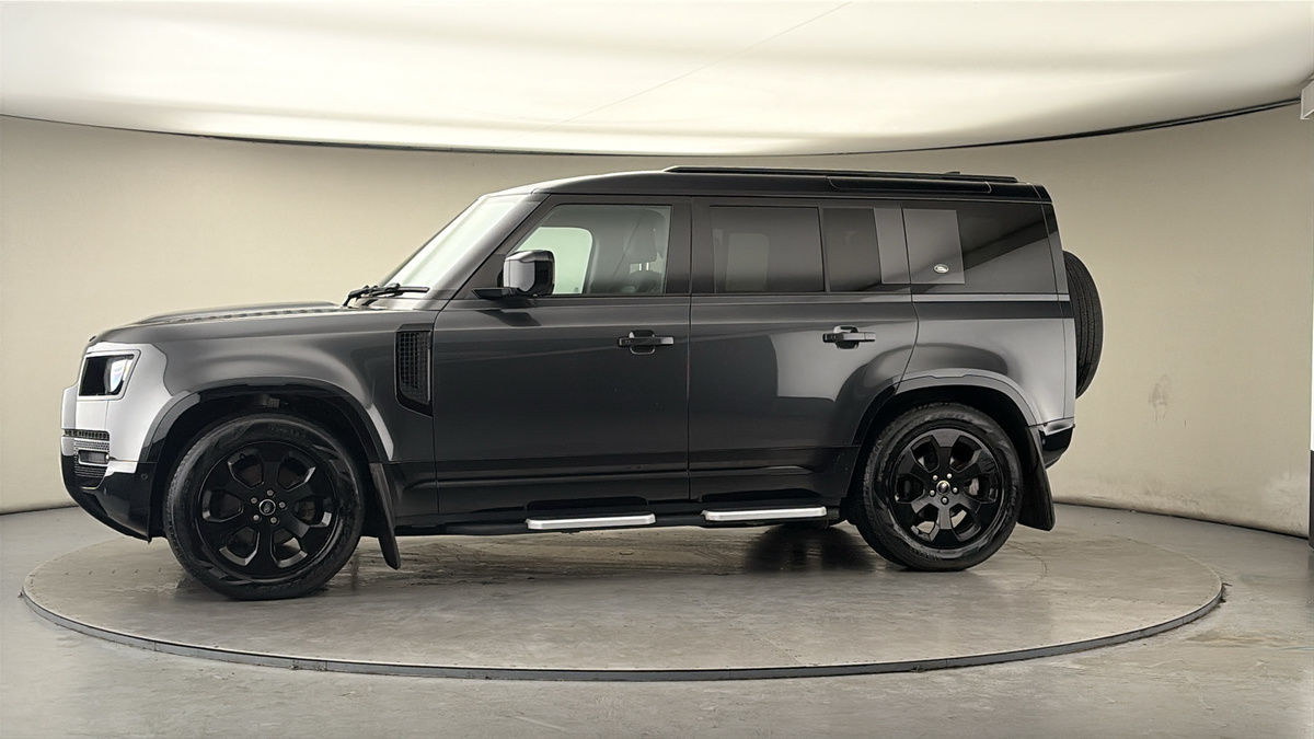 Used Land Rover Defender 2022 for sale - 77921055: Photo 29