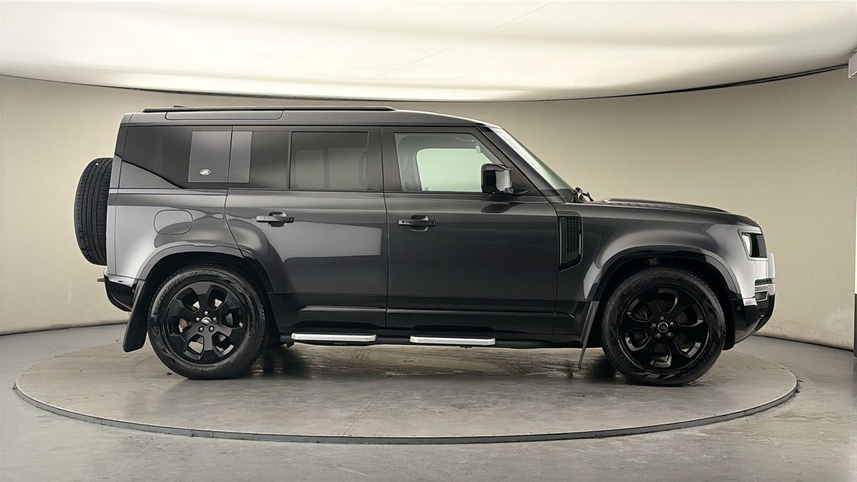 Used Land Rover Defender 2022 for sale - 77921055: Photo 37