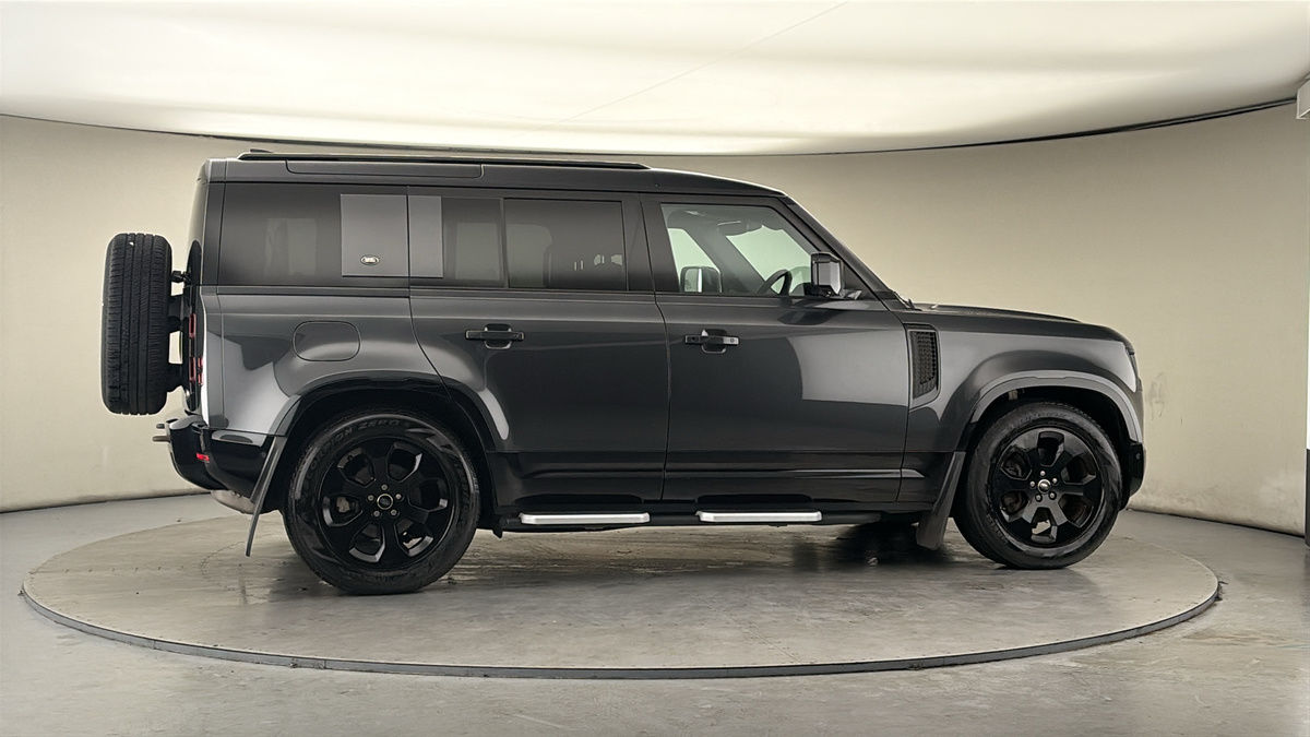 Used Land Rover Defender 2022 for sale - 77921055: Photo 38