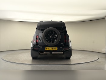 Used Land Rover Defender 2022 for sale - 77921055: Photo