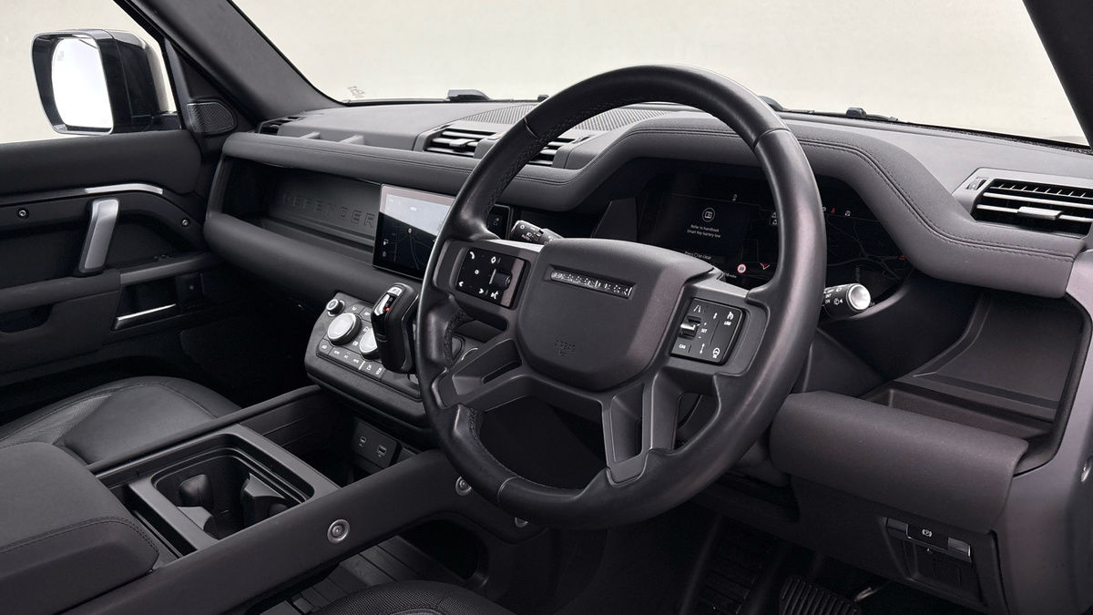 Used Land Rover Defender 2022 for sale - 77921055: Photo 5