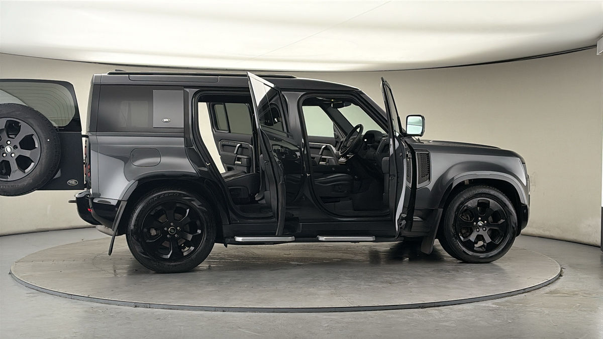 Used Land Rover Defender 2022 for sale - 77921055: Photo 57