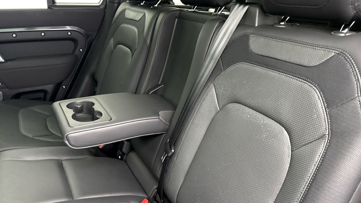 Used Land Rover Defender 2022 for sale - 77921055: Photo 9
