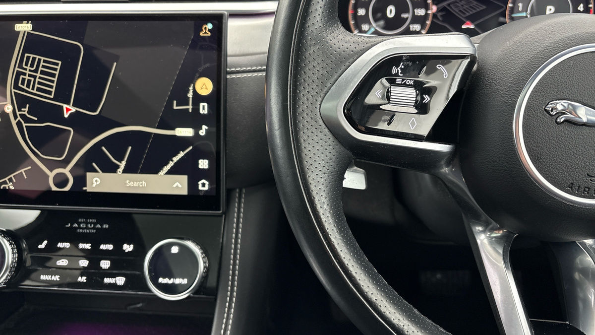 Used Jaguar F-Pace 2021 for sale - 76784691: Photo 13