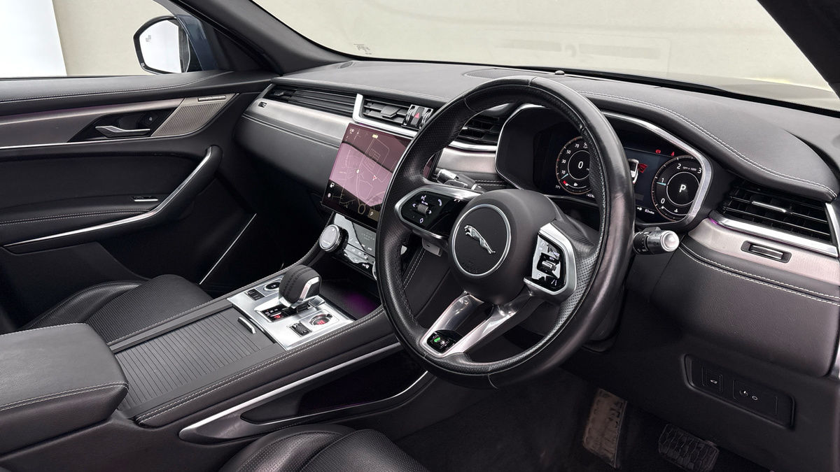 Used Jaguar F-Pace 2021 for sale - 76784691: Photo 5