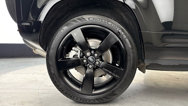 Used Land Rover Defender 110 2025 for sale - 76163824: Photo 10